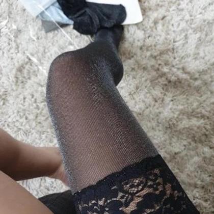 Woman's Shiny Nylon Stockings /..